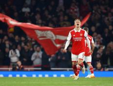 开云官方app入口-阿森纳主场胜利，英超豪门冲击前四