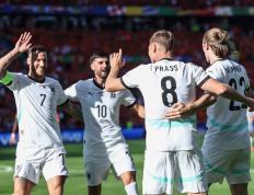 开云体育中国-荷兰队大胜奥地利，晋级16强