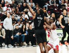 开云体育平台APP-包含篮网主场告负，遭遇三连败的词条