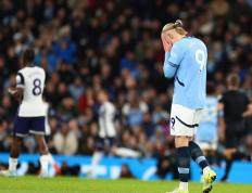 开云体育中国-曼联无缘晋级，球员被淘汰后黯然神伤的简单介绍