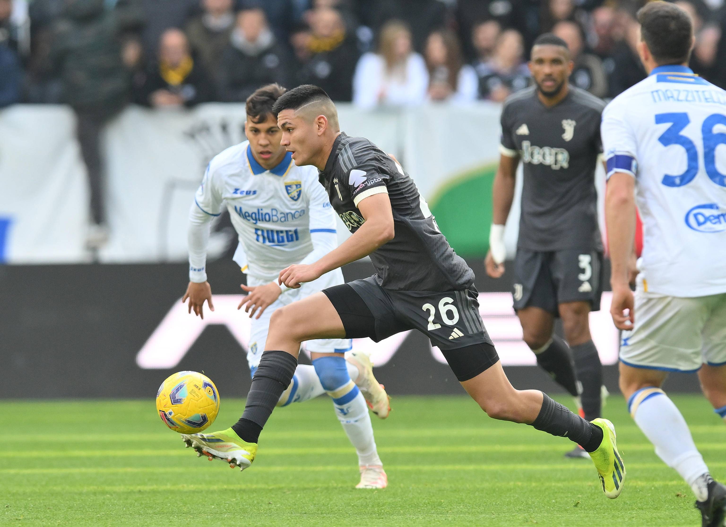 开云体育登录-意甲比赛将掀起一波足球热潮！