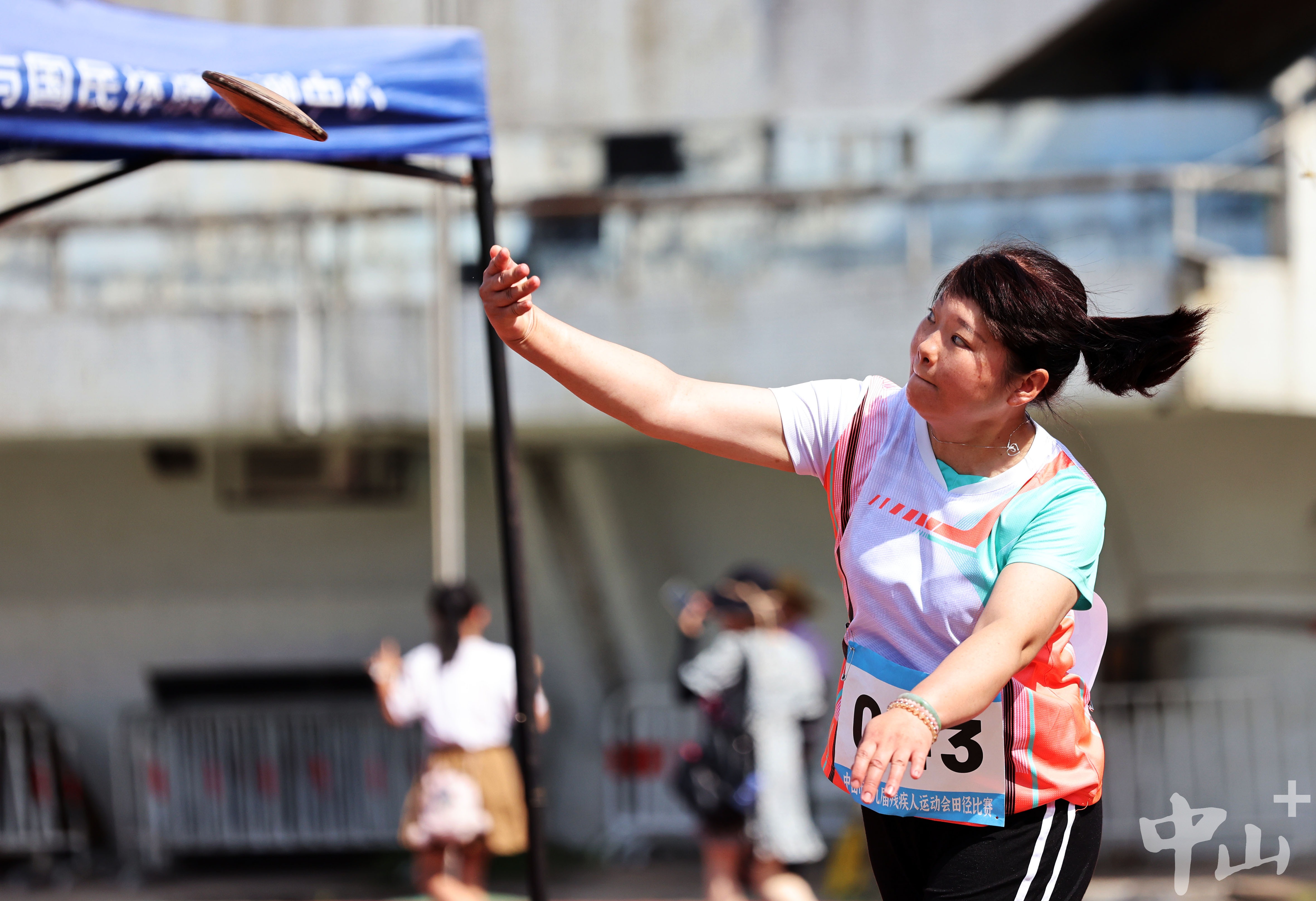 开云体育中国-顽强拼搏：田径选手砥砺前行的简单介绍