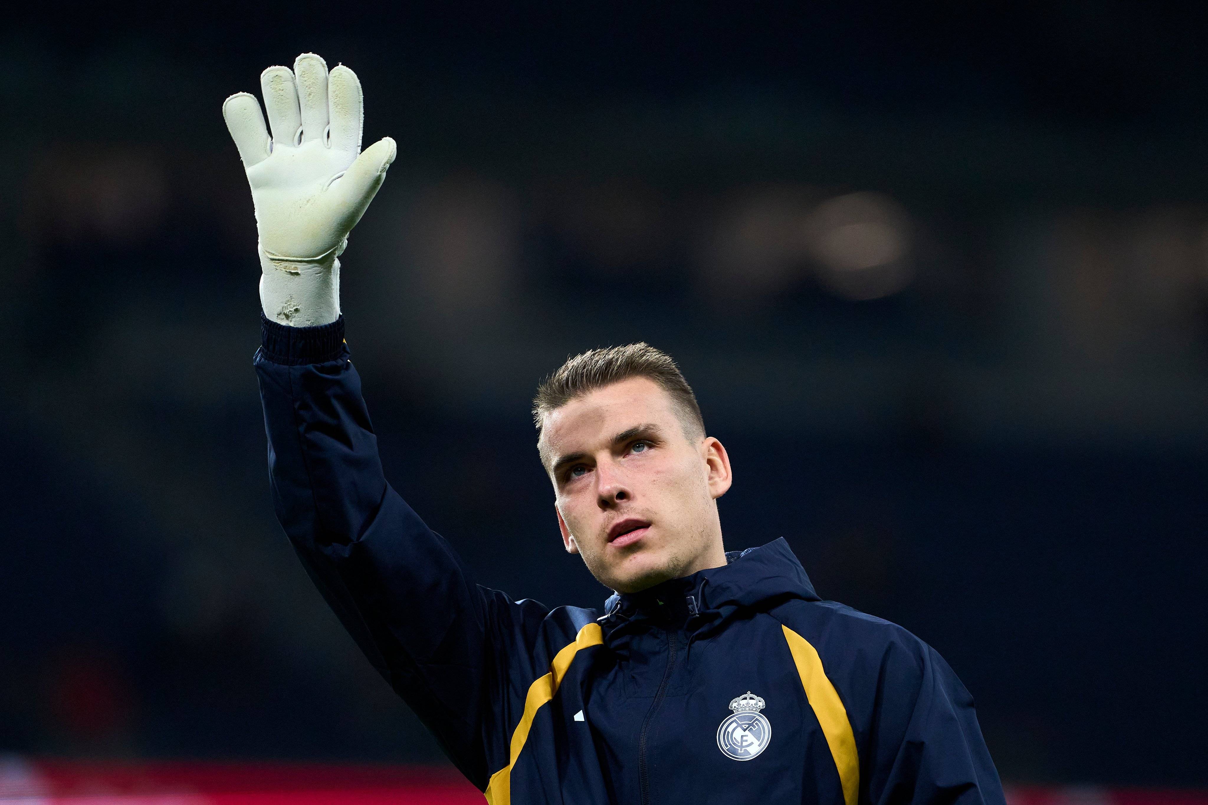 开云下载-包含皇马大胜一役,小组出线胜算大增的词条