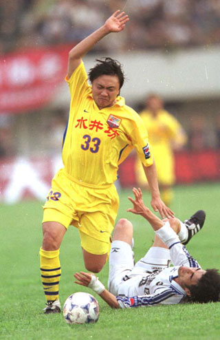 开云官方app入口-巴塞罗那士气高昂,冠军就在拳头之间