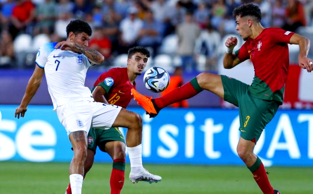 开云体育在线-欧洲预赛实力较量，各国队伍拼尽全力