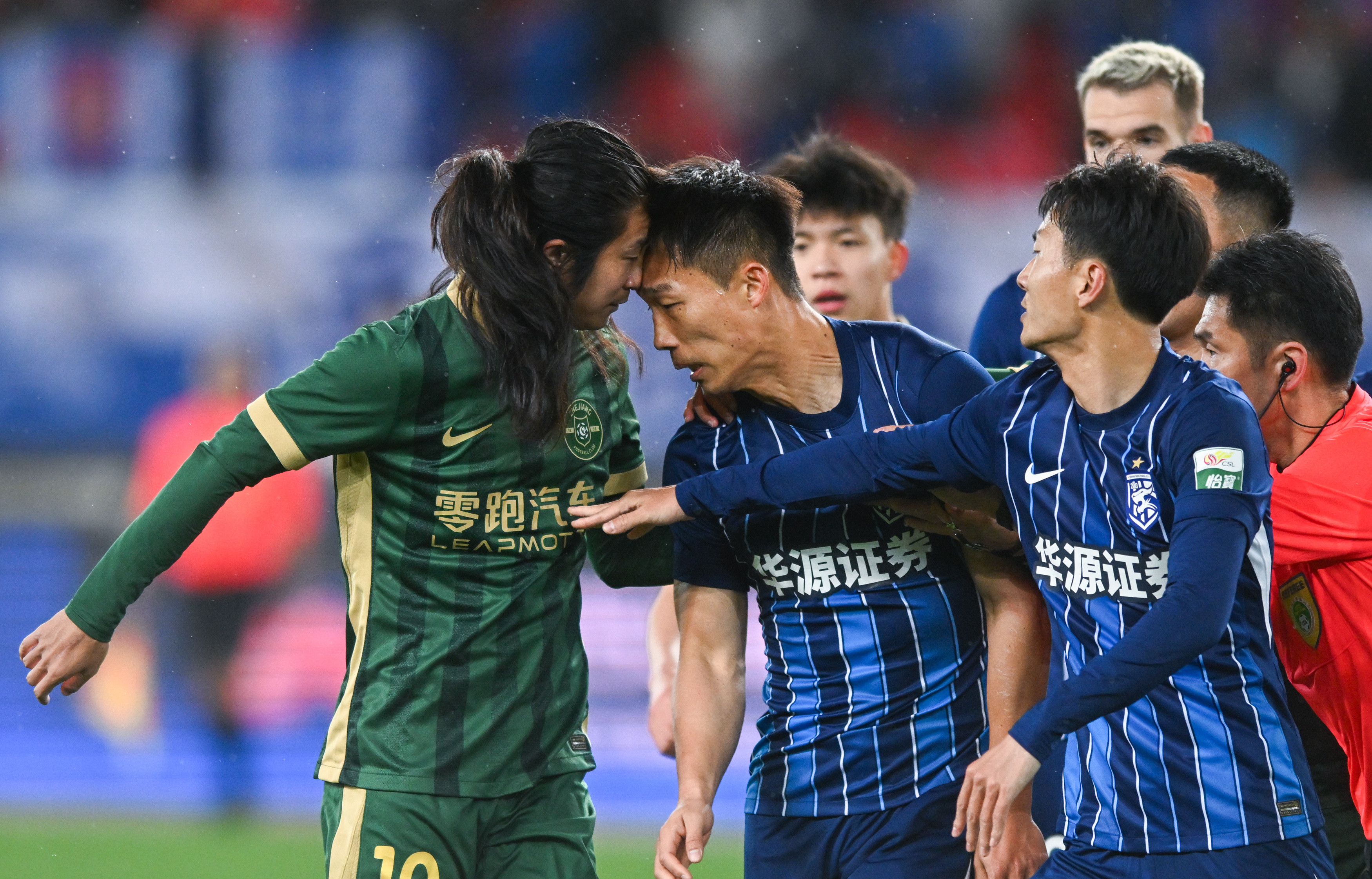 开云体育中国-关于FLY横扫G2，Xiaohu打出惊人五杀焦点之战2025世界赛，留下经典瞬间的信息