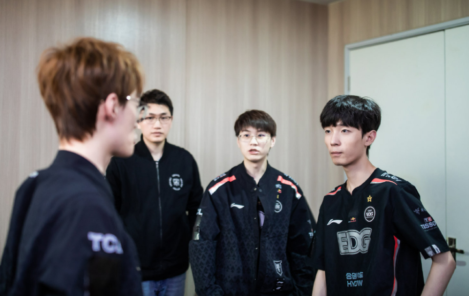 开云体育app-关于HKA轻取LGD，Meiko线上压制力十足宿敌对决全球总决赛，让粉丝疯狂欢呼的信息