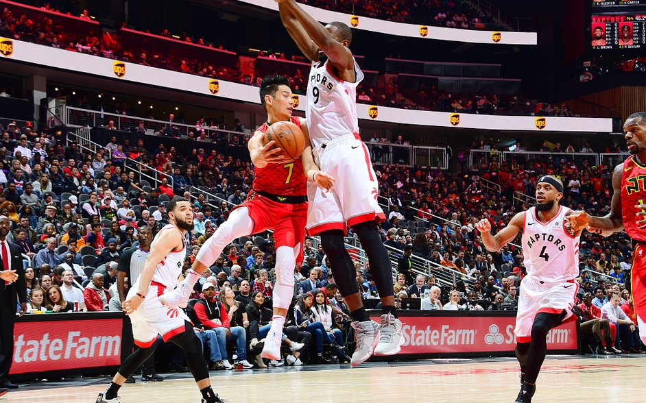 开云官网-书豪助力老鹰队零封76人队，东部决赛大热