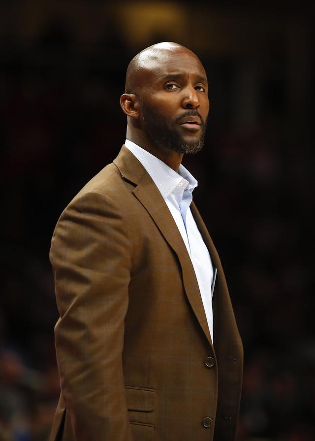 开云体育APP下载-老鹰队主帅遭泄密，内部恶战曝光